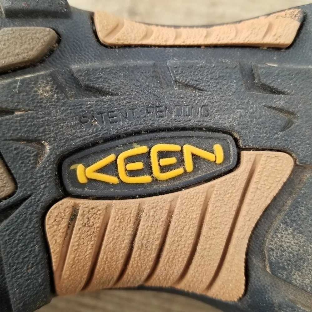 Keen Newport H2 Leather and Polyester Webbed Water Hiking Sandals‎ 8